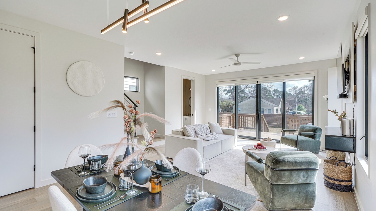 Photo of Livingroom in East Raleigh