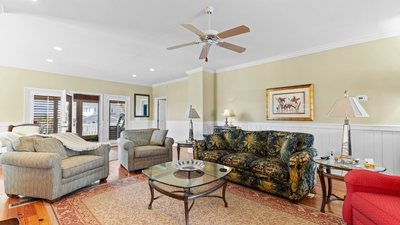 Photo of Livingroom in Inlet Harbour