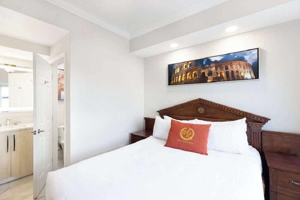 Photo of Bedroom in Florida Center