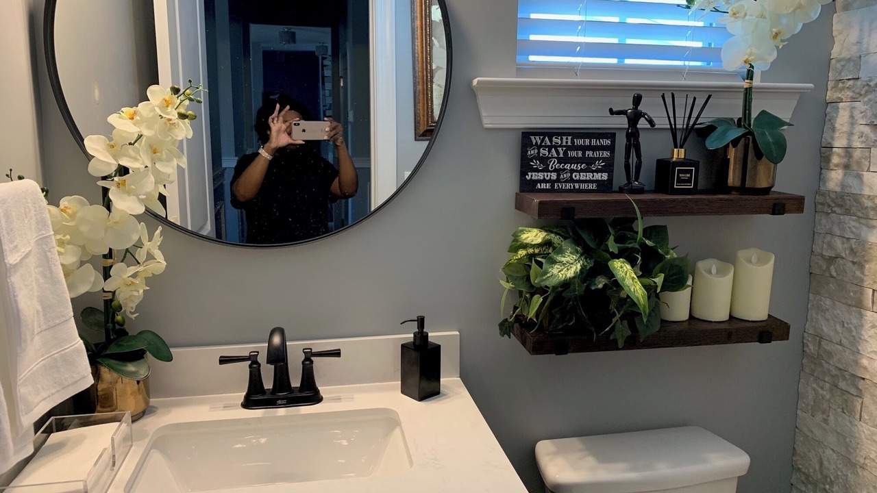 Photo of Bathroom in Canterbury Farms