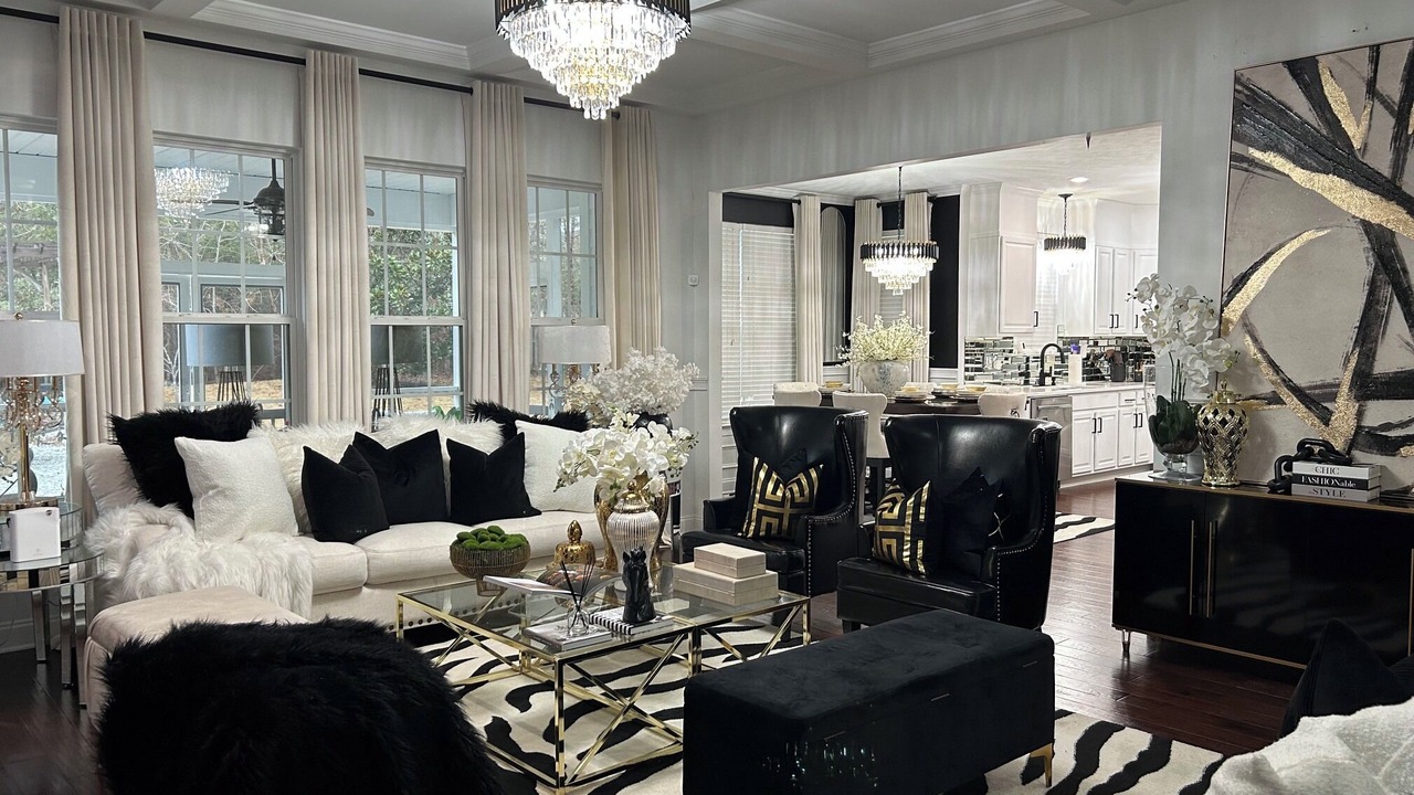 Photo of Livingroom in Canterbury Farms