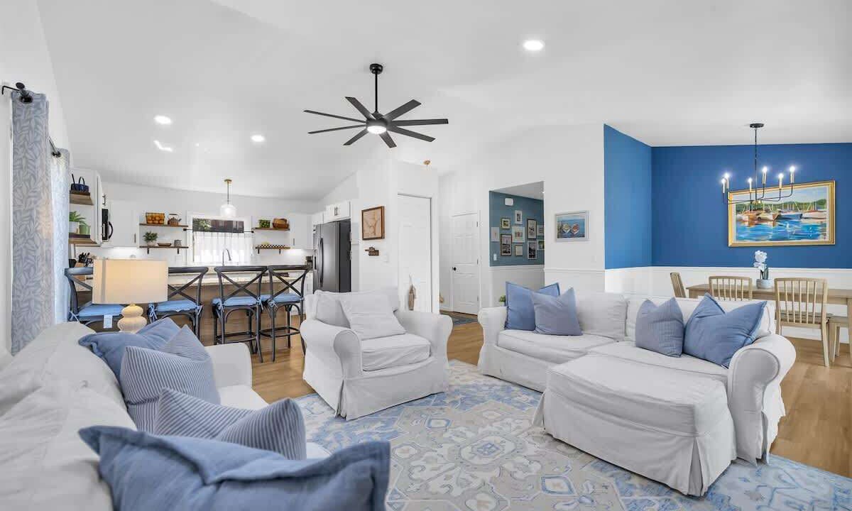 Photo of Livingroom in Anderson