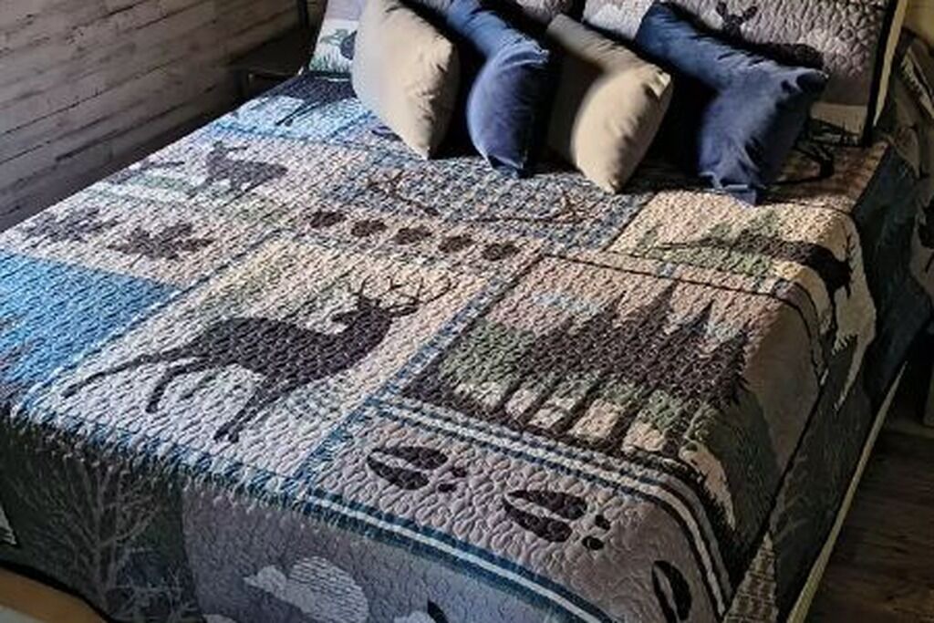 Photo of Bedroom in Townville