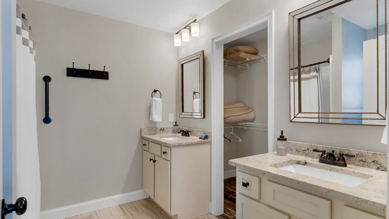 Photo of Bathroom in Northlake
