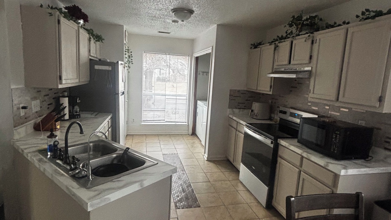 Photo of Kitchen in Huntcliff