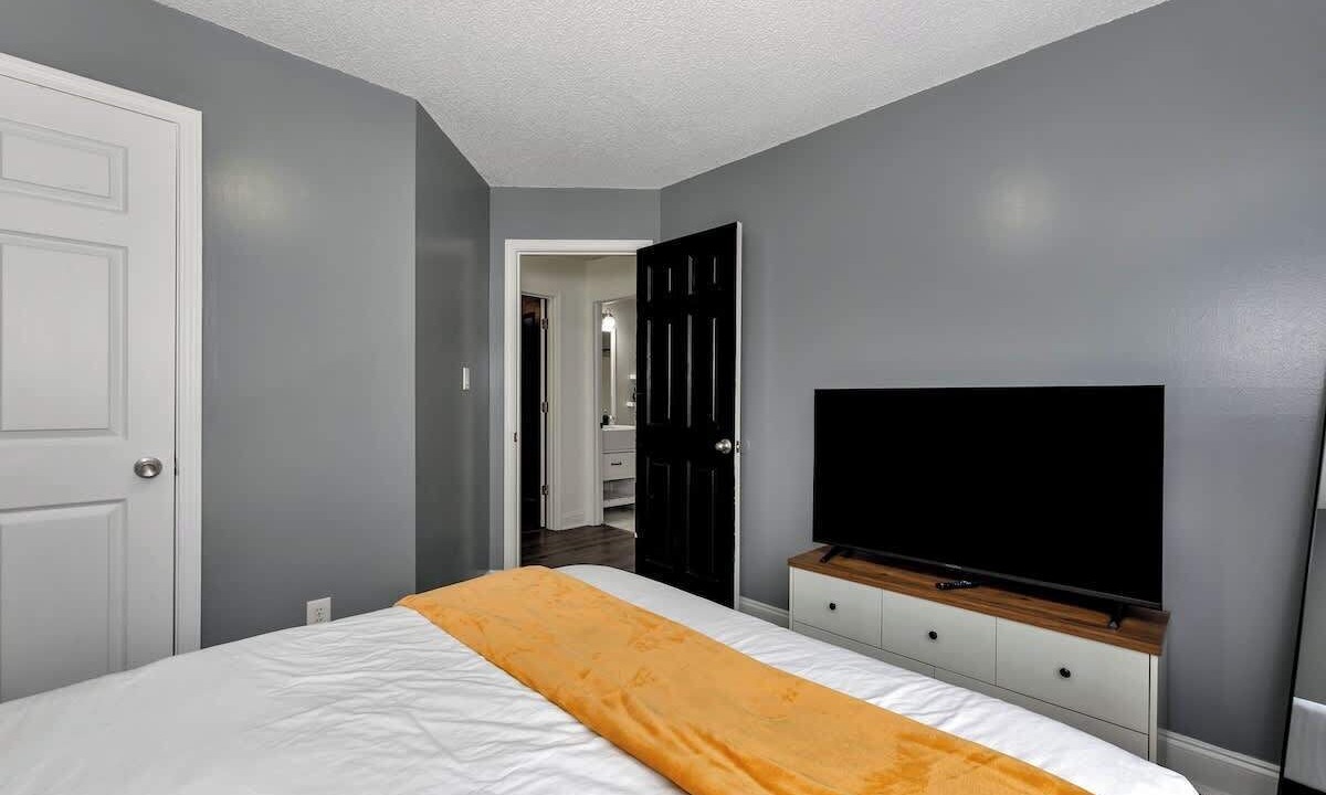 Photo of Bedroom in Hoschton
