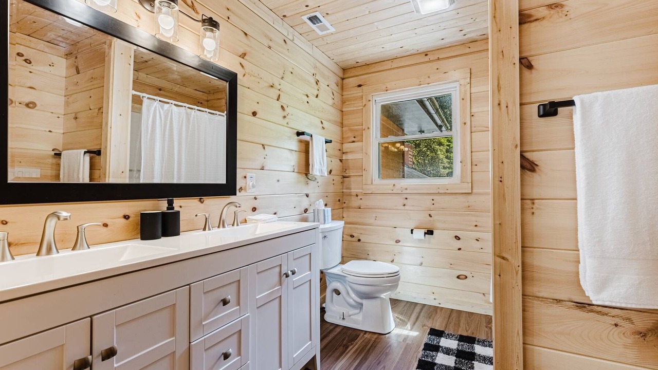 Photo of Bathroom in Whittier