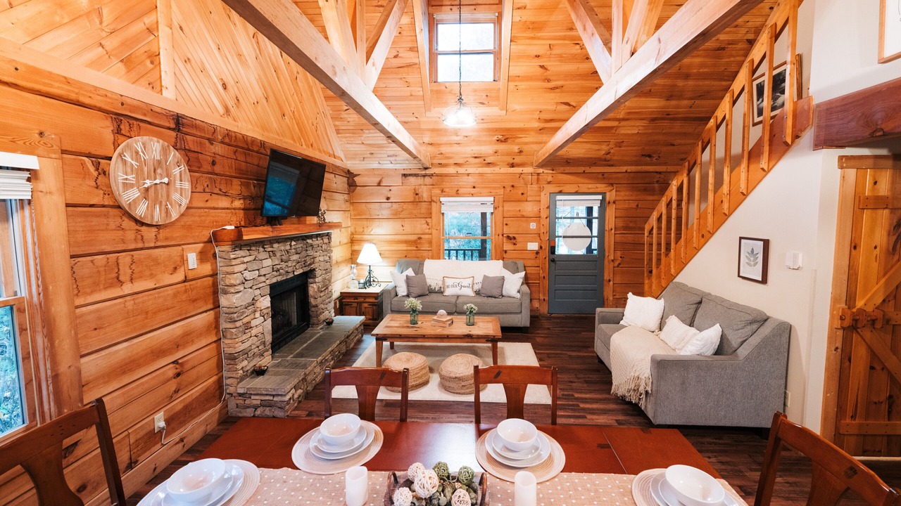 Photo of Bedroom in Wears Valley