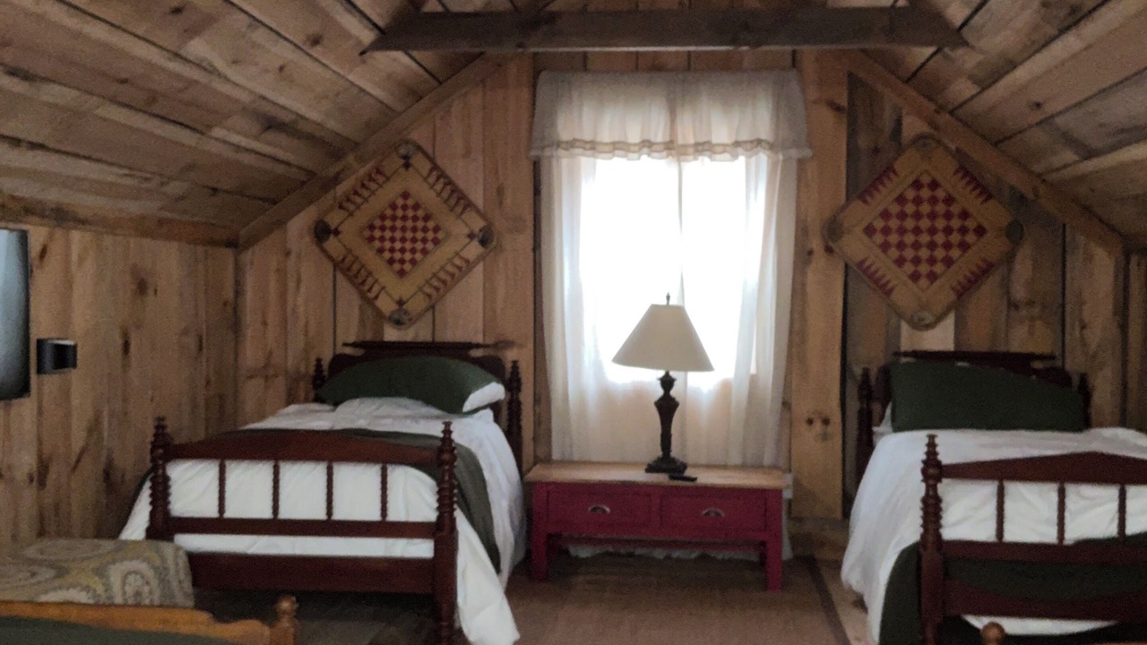 Photo of Bedroom in Tuckasegee