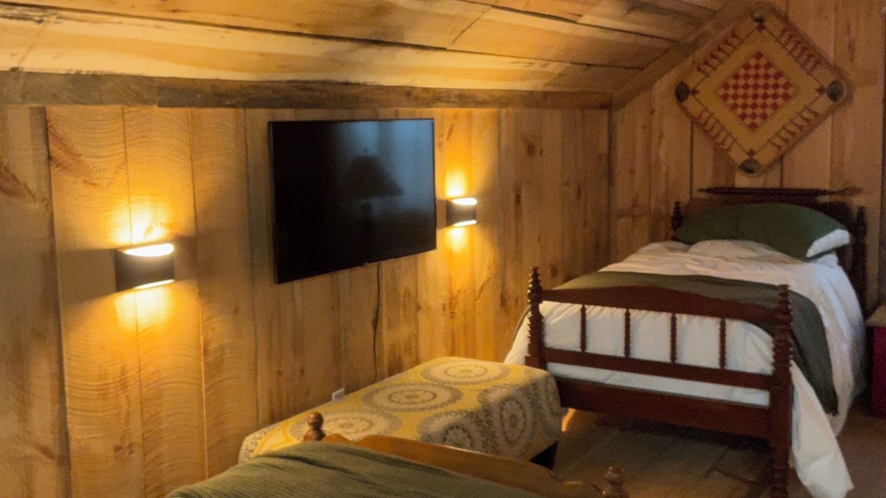 Photo of Bedroom in Tuckasegee