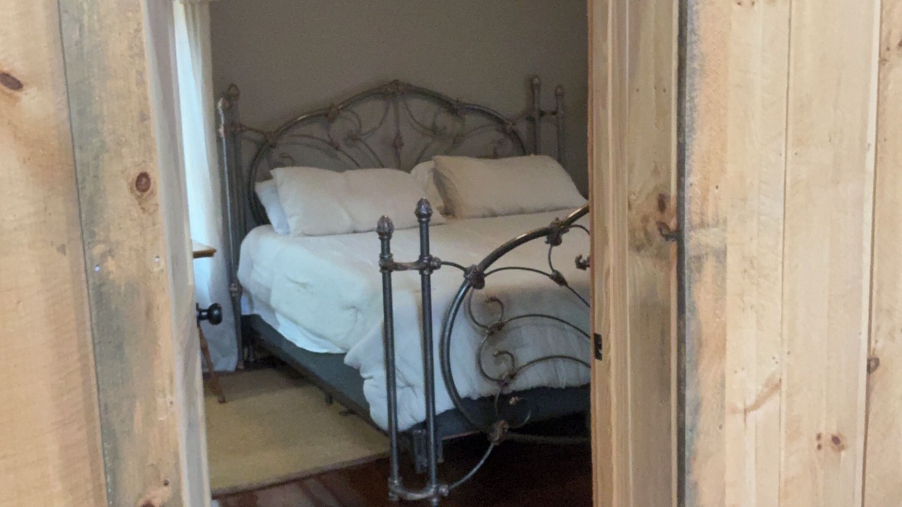 Photo of Bedroom in Tuckasegee