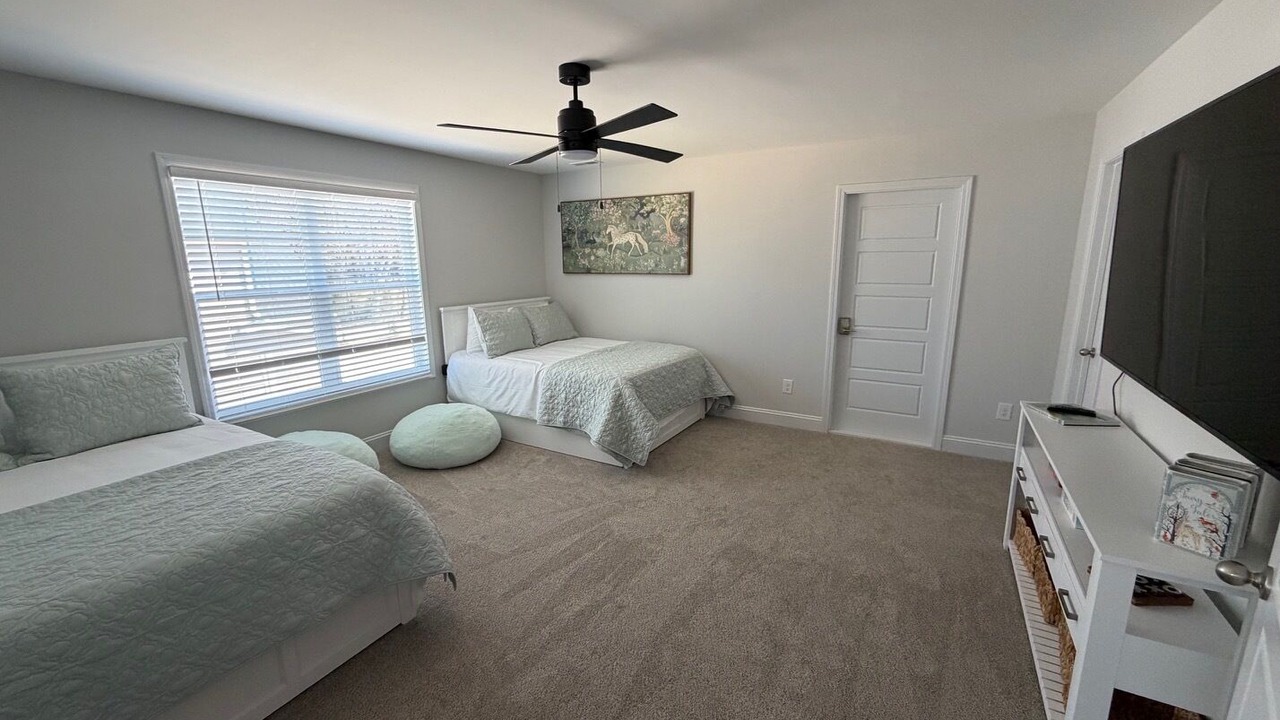 Photo of Bedroom in Five Points