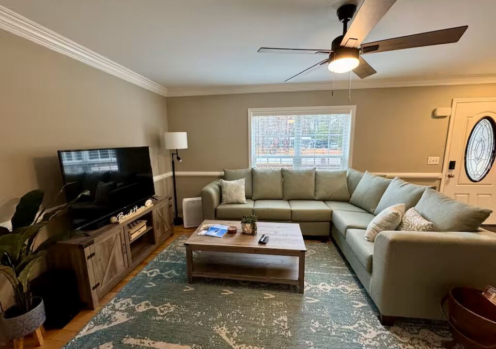 Photo of Livingroom in Longs