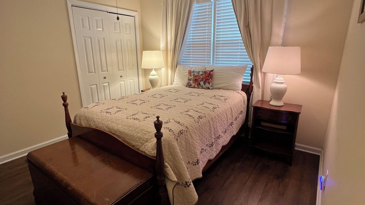 Photo of Bedroom in Martinez