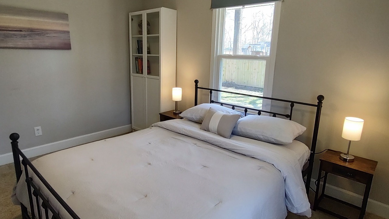 Photo of Bedroom in Lake Park