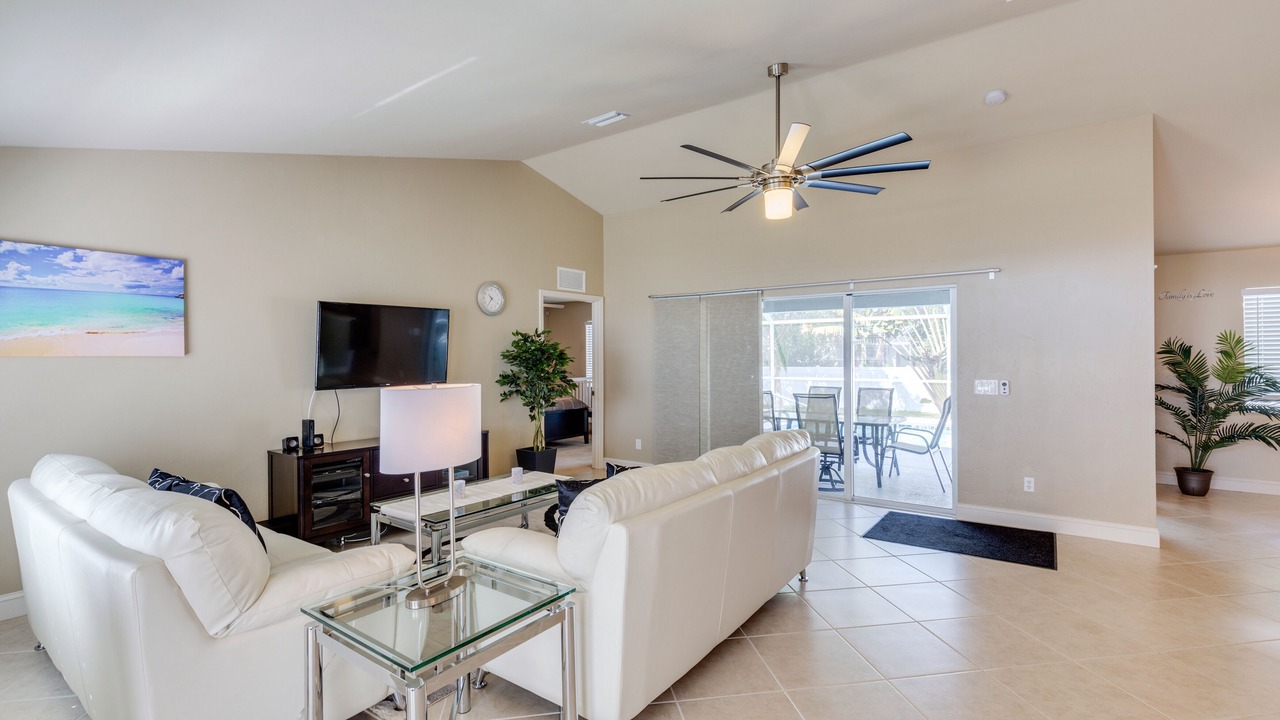 Photo of Livingroom in Trafalgar