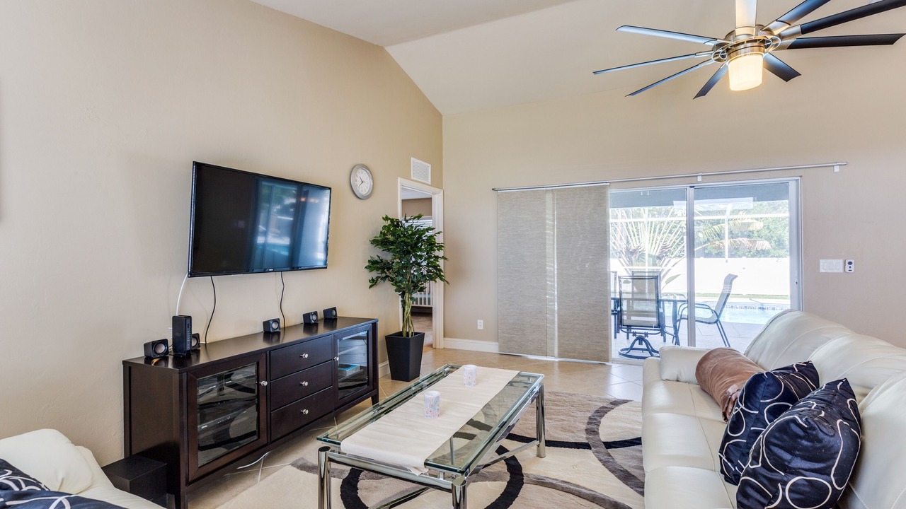 Photo of Livingroom in Trafalgar