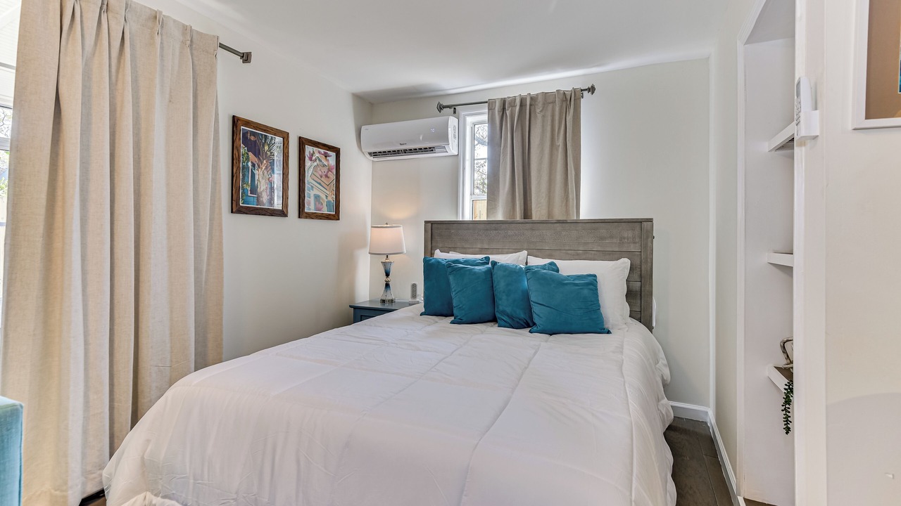 Photo of Bedroom in Summerville