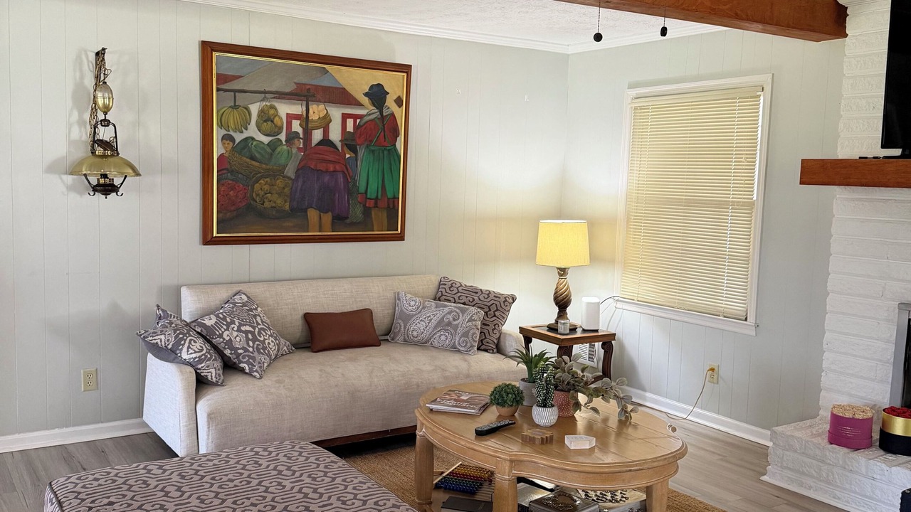 Photo of Livingroom in Dacula