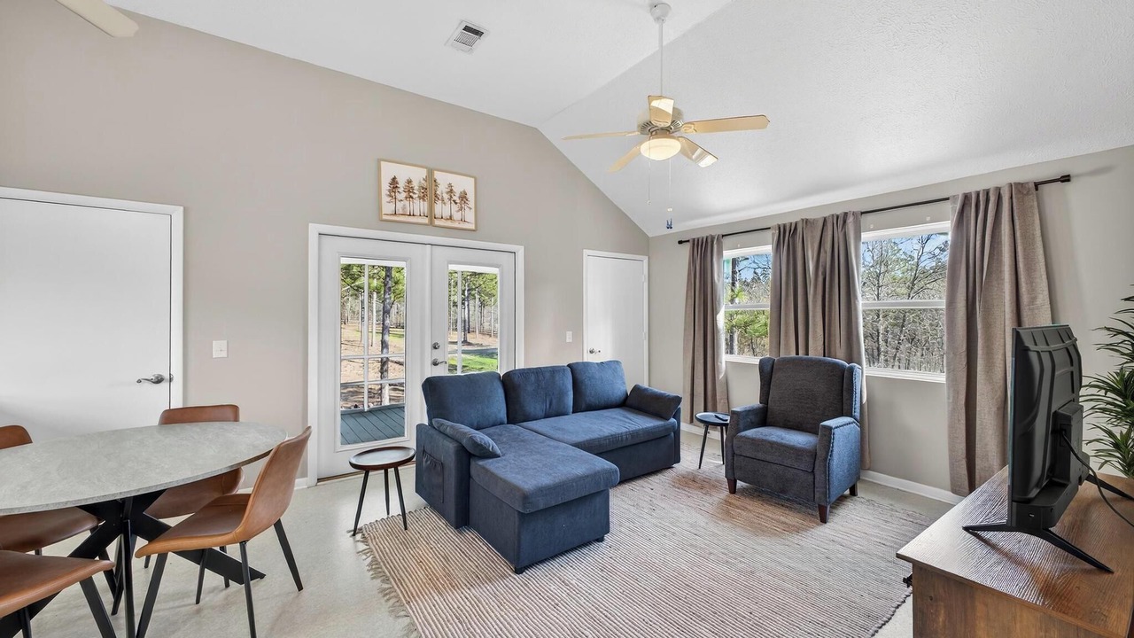 Photo of Livingroom in Windsor