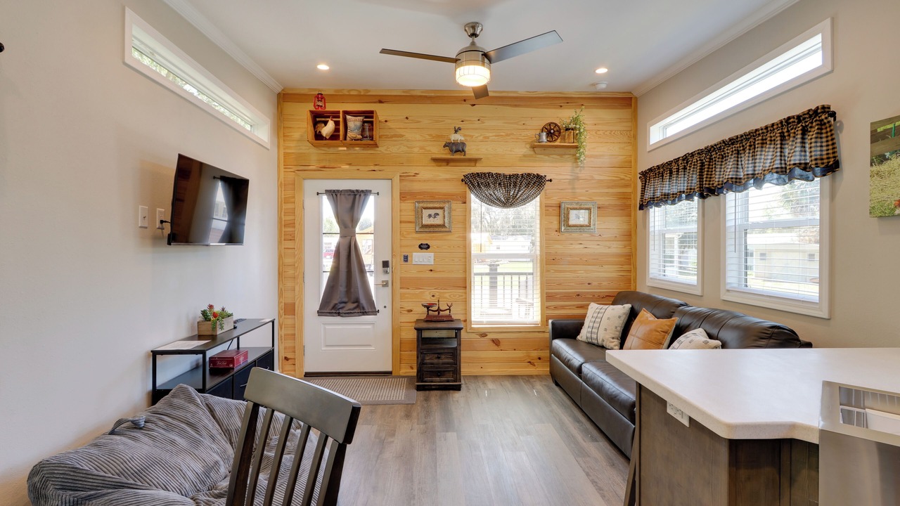 Photo of Livingroom in River Ranch