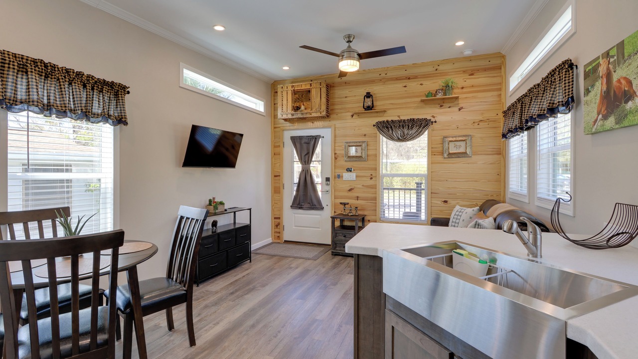 Photo of Livingroom in River Ranch
