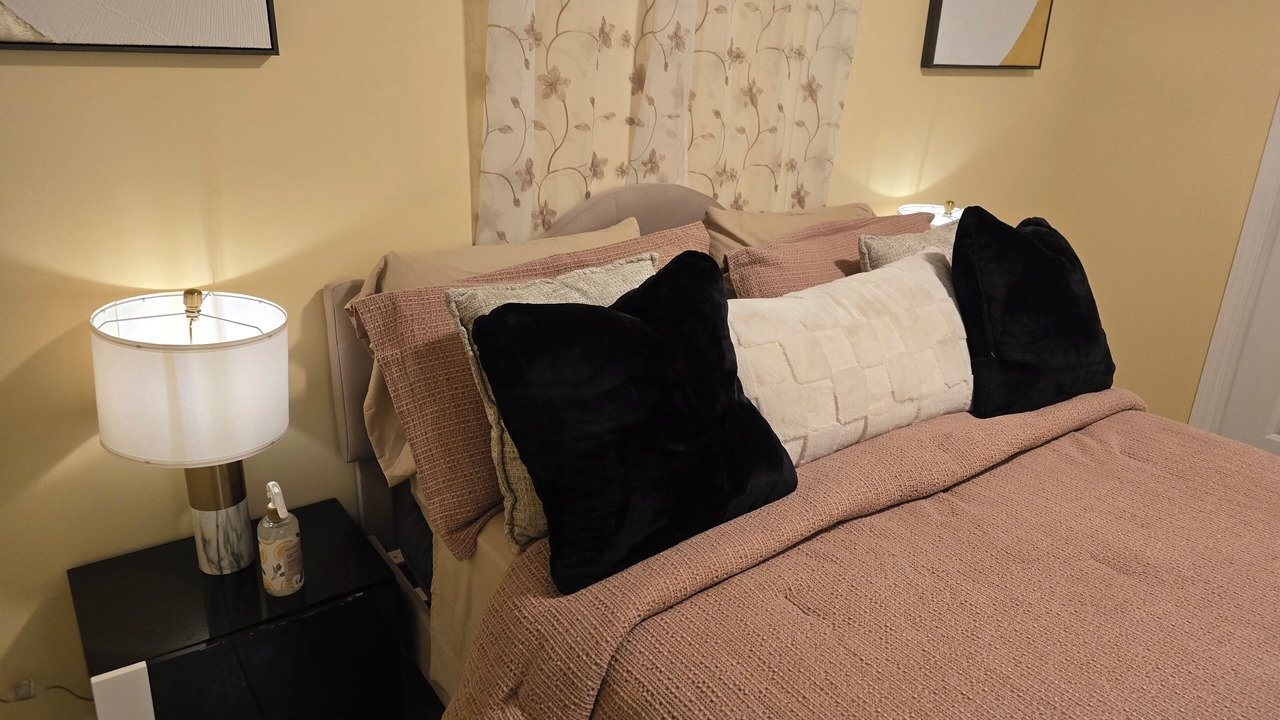 Photo of Bedroom in Dacula