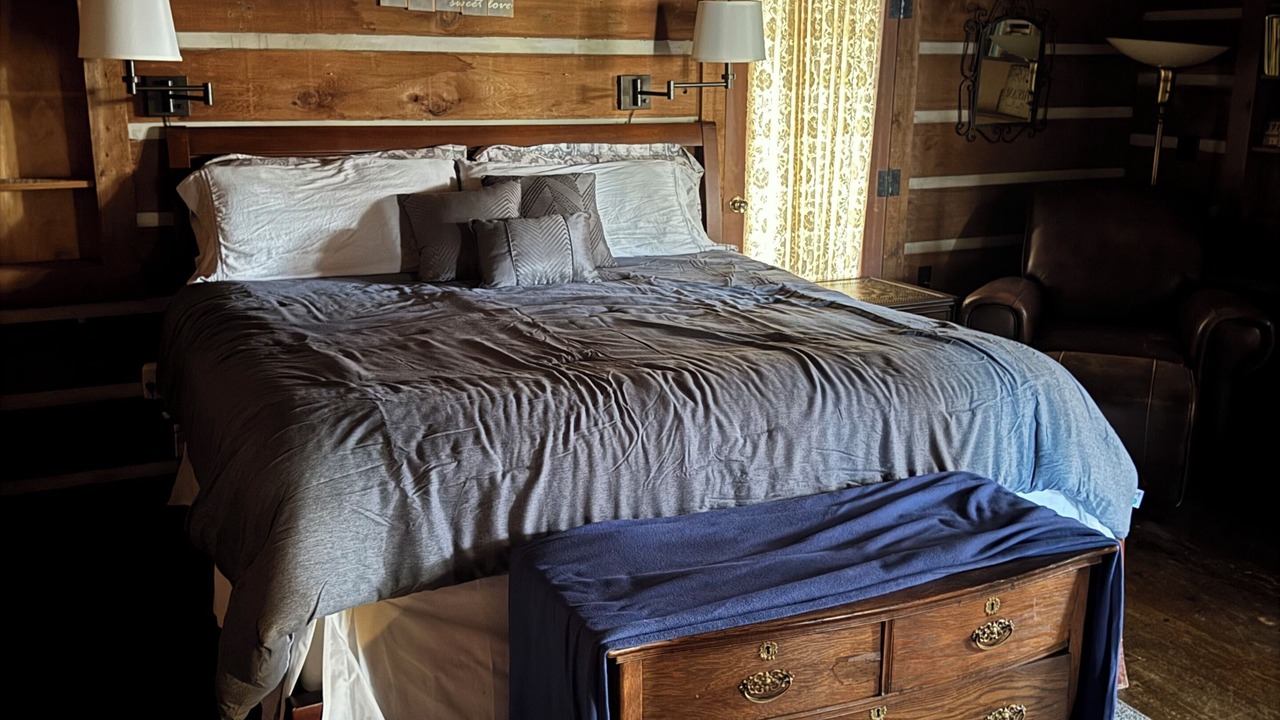Photo of Bedroom in Anderson