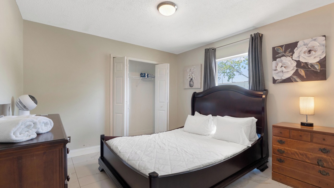 Photo of Bedroom in Pinellas Park