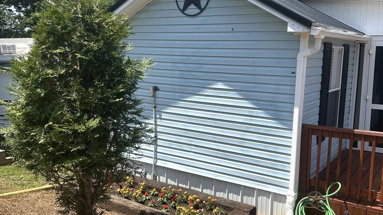 Photo of Outdoor in New London