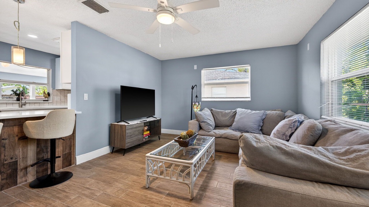 Photo of Livingroom in Shore Acres