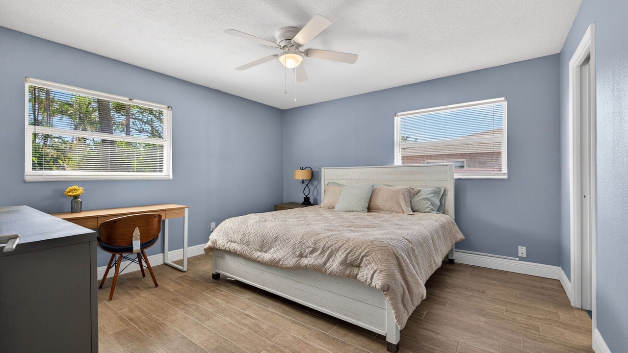 Photo of Bedroom in Shore Acres