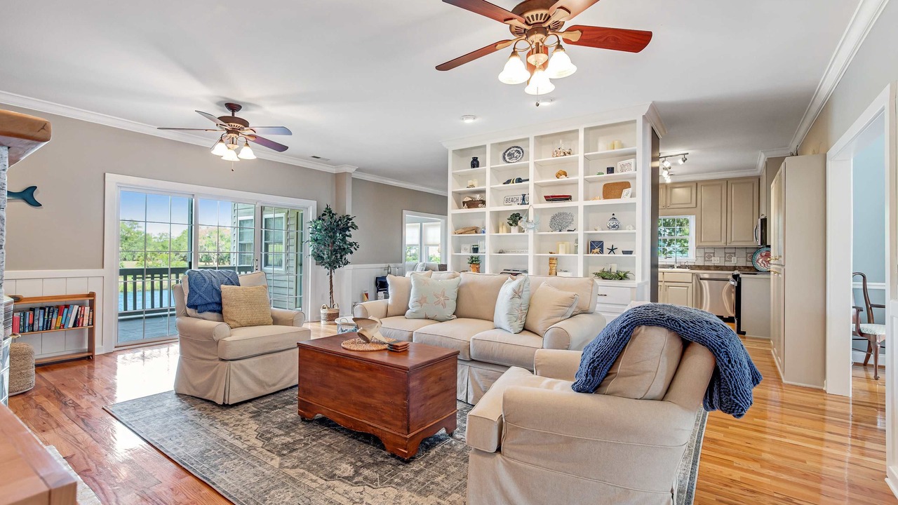 Photo of Livingroom in Ocean Ridge