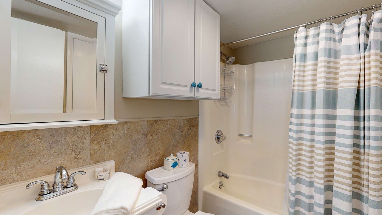 Photo of Bathroom in Ocean Ridge