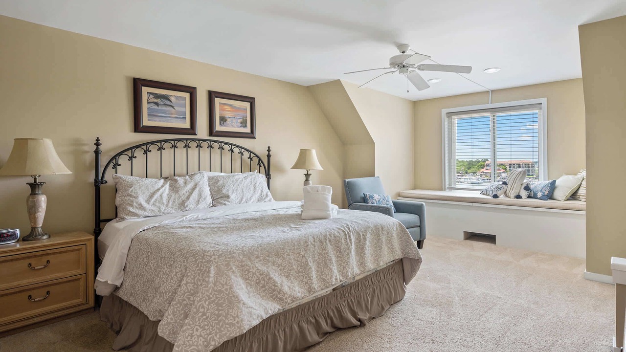 Photo of Bedroom in Shelter Cove