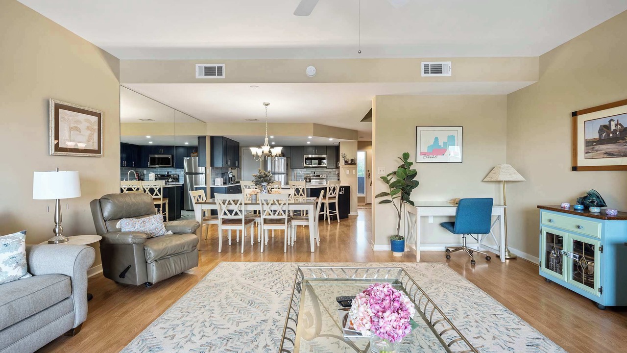 Photo of Livingroom in Shelter Cove