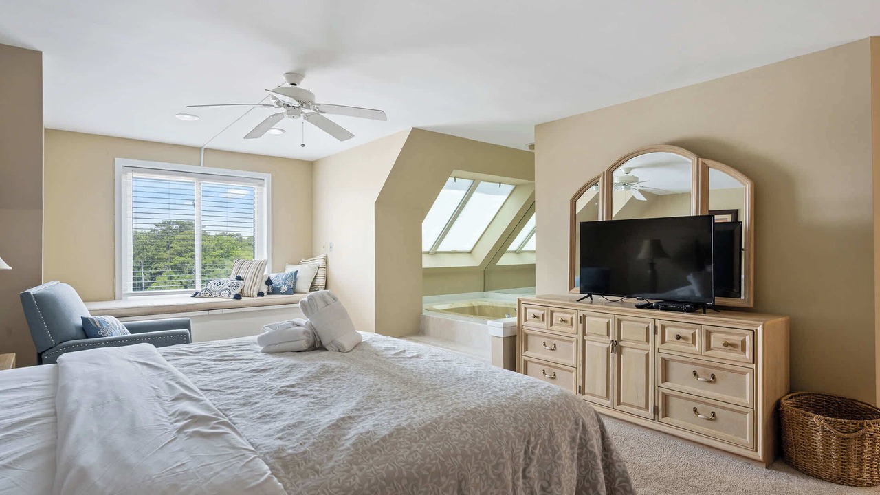 Photo of Bedroom in Shelter Cove