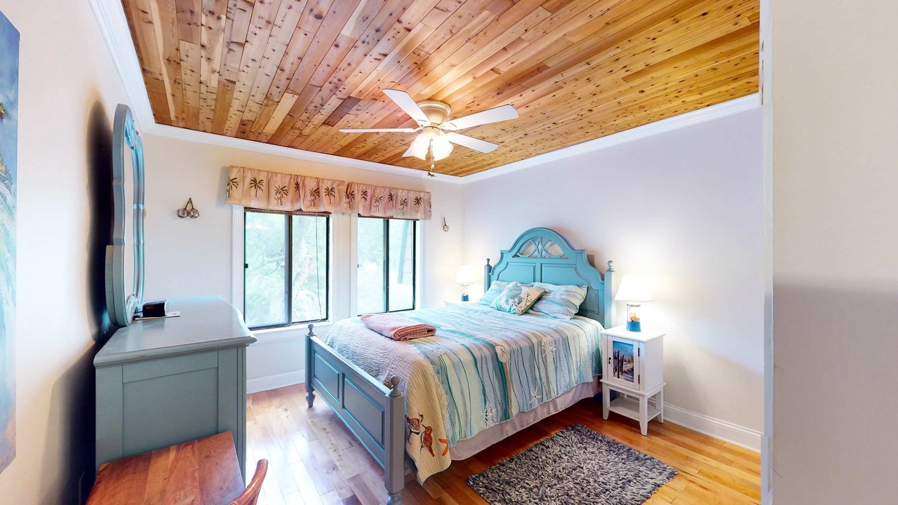Photo of Bedroom in Palmetto Dunes