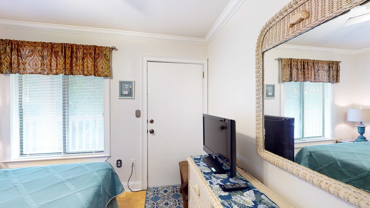 Photo of Bedroom in Palmetto Dunes