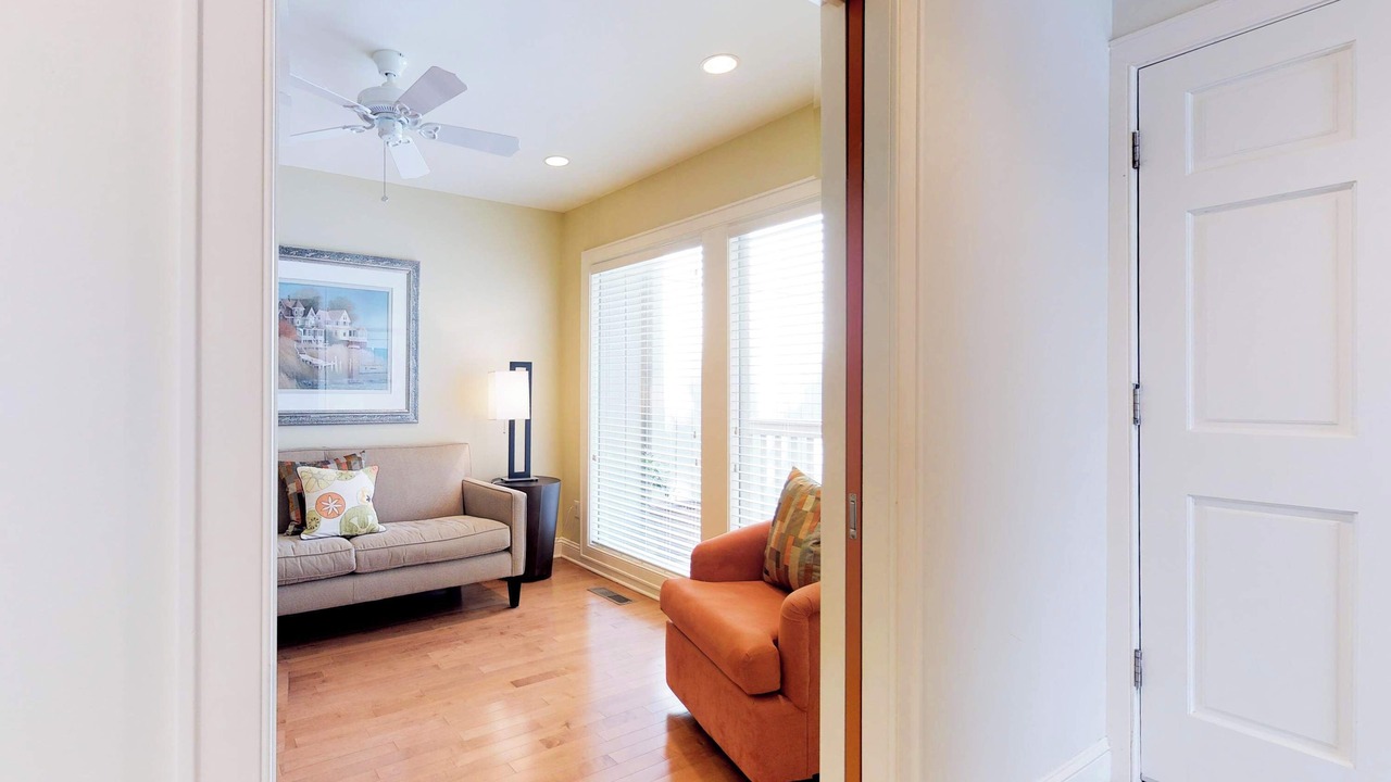 Photo of Livingroom in Beach Lagoon