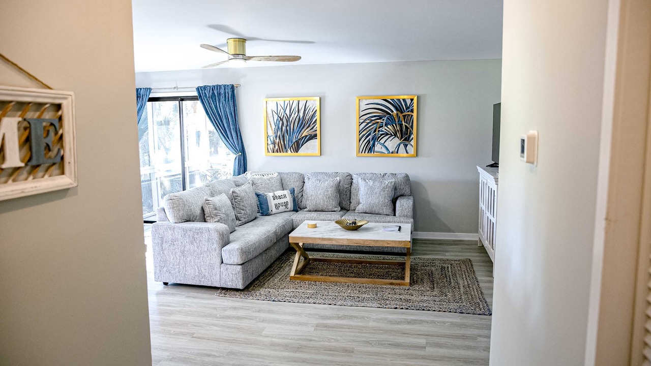 Photo of Livingroom in Ocean Ridge