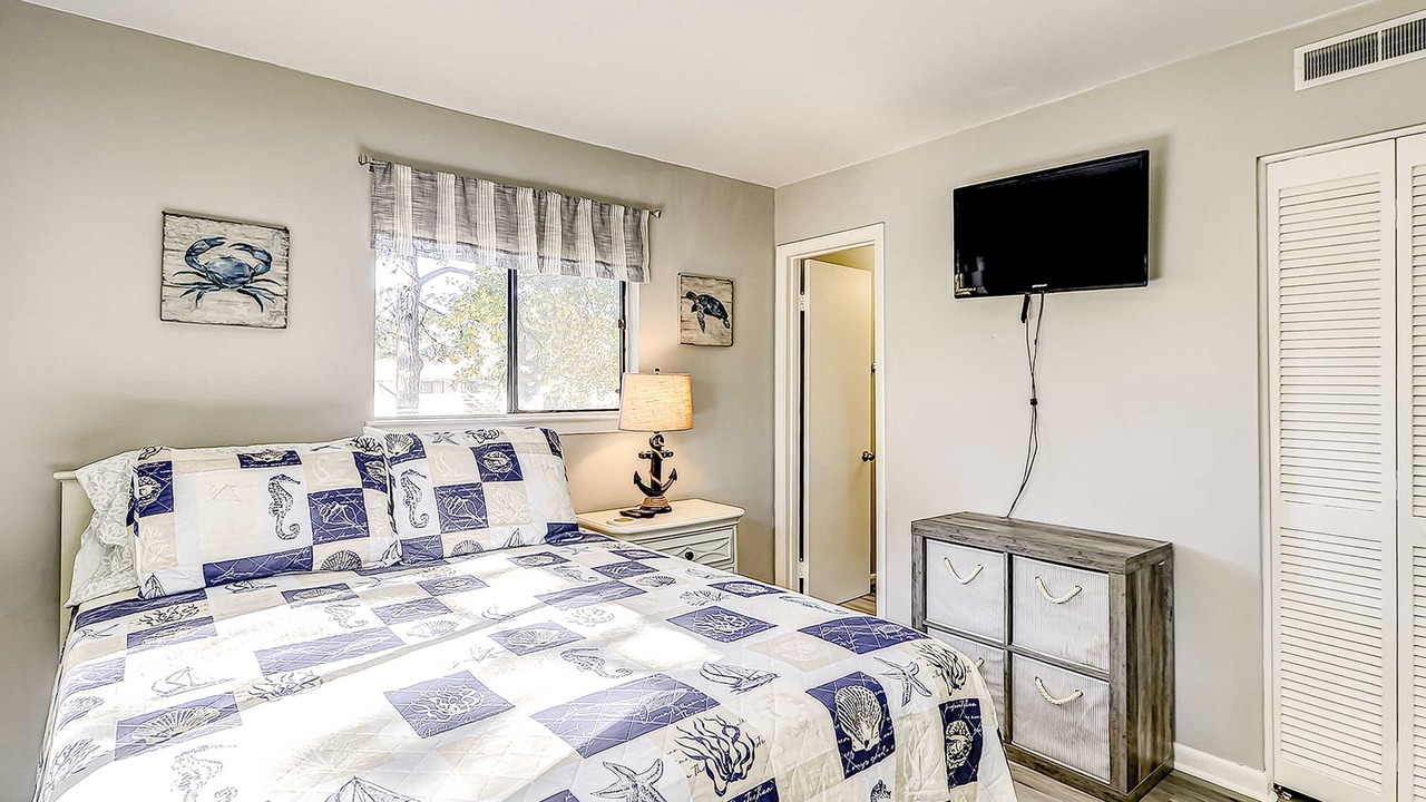 Photo of Bedroom in Folly Field