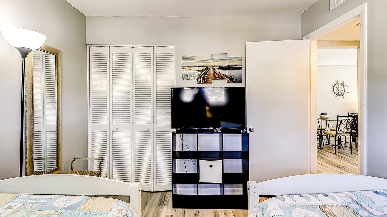 Photo of Bedroom in Folly Field