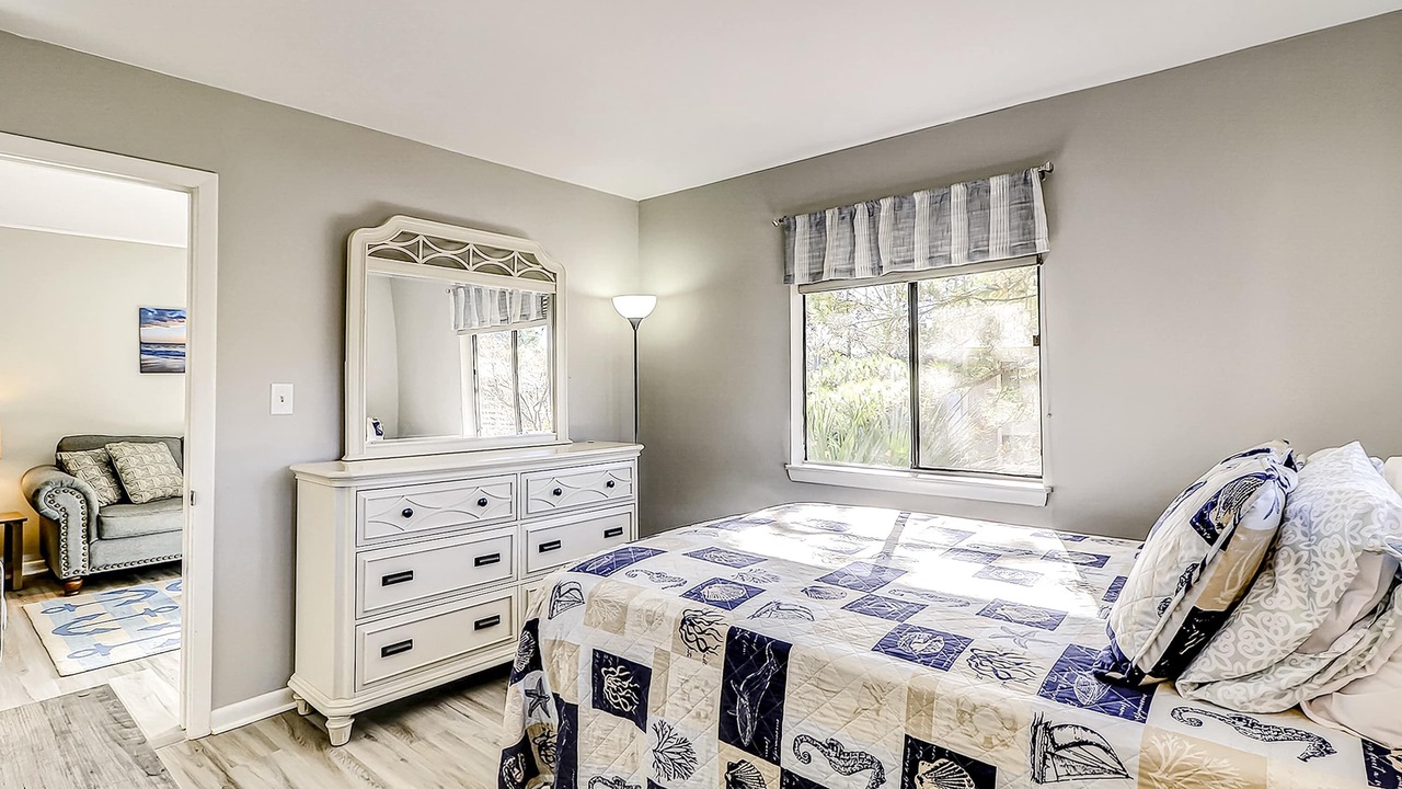 Photo of Bedroom in Folly Field