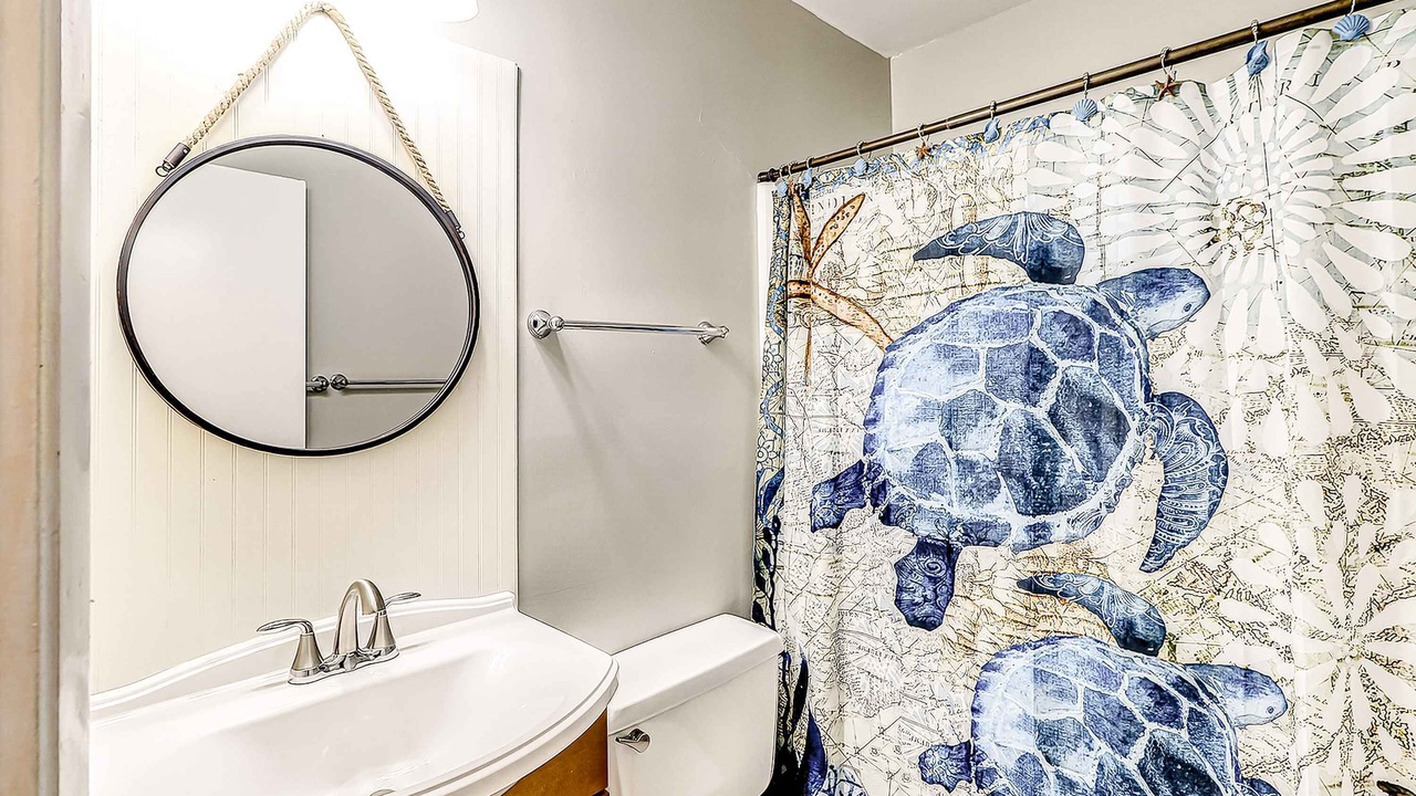 Photo of Bathroom in Folly Field
