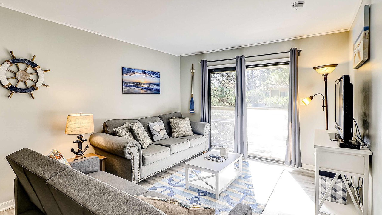 Photo of Livingroom in Folly Field