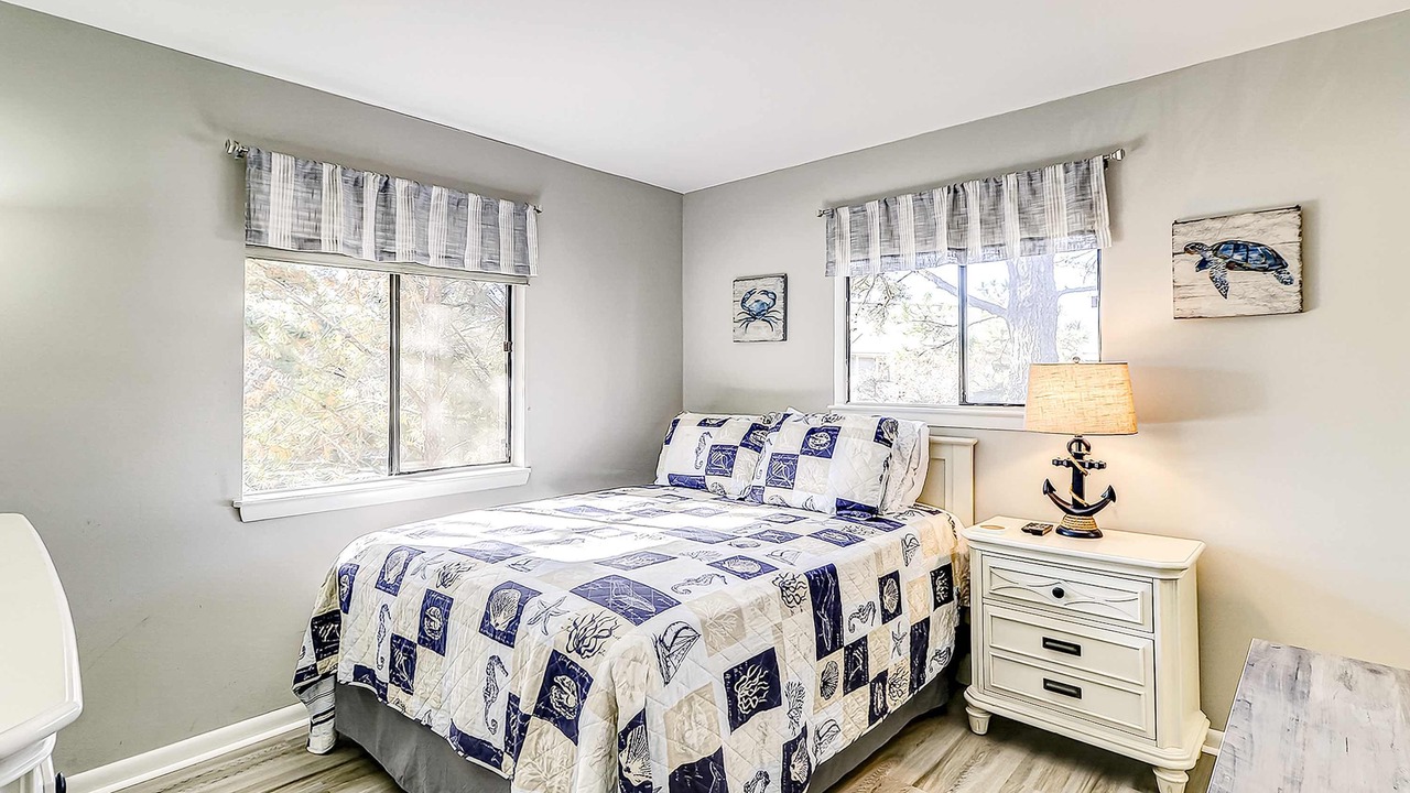 Photo of Bedroom in Folly Field