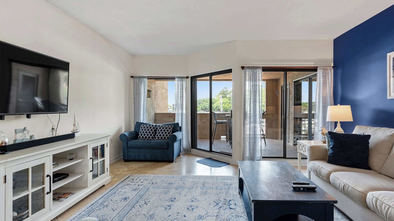 Photo of Livingroom in Shelter Cove
