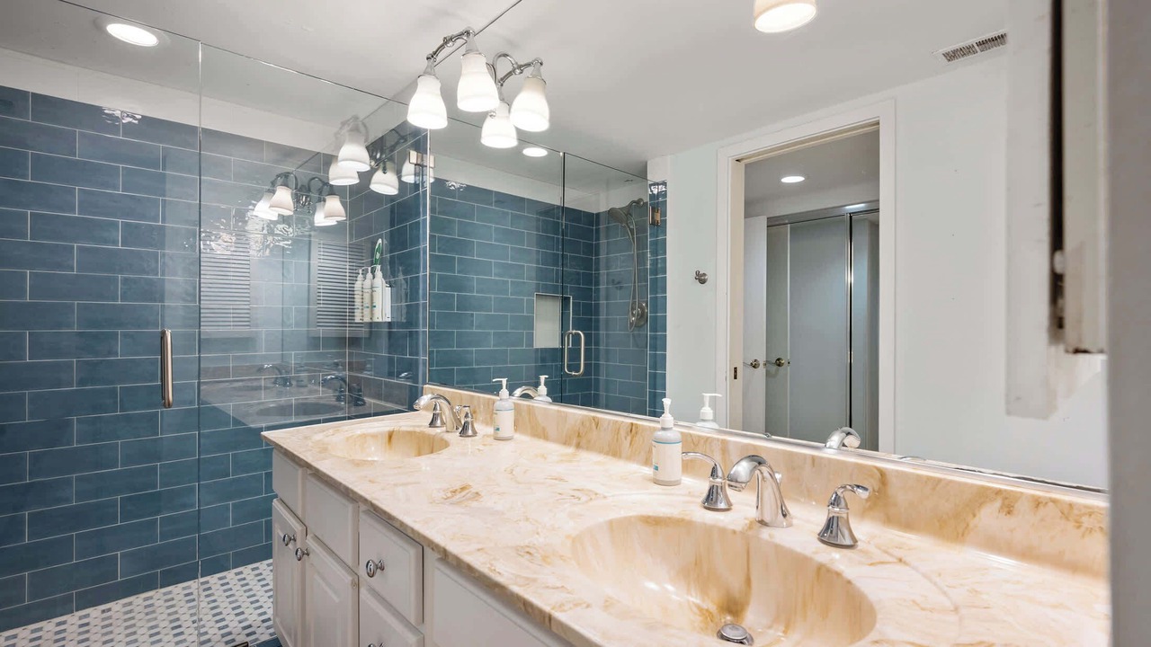 Photo of Bathroom in Shelter Cove