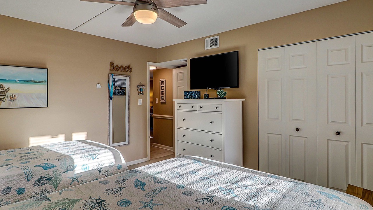 Photo of Bedroom in Folly Field